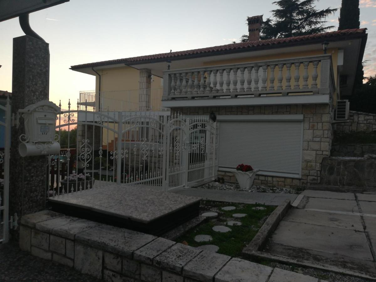 Guest House Vila Luka 波尔托罗 外观 照片