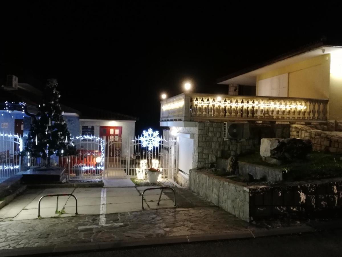 Guest House Vila Luka 波尔托罗 外观 照片