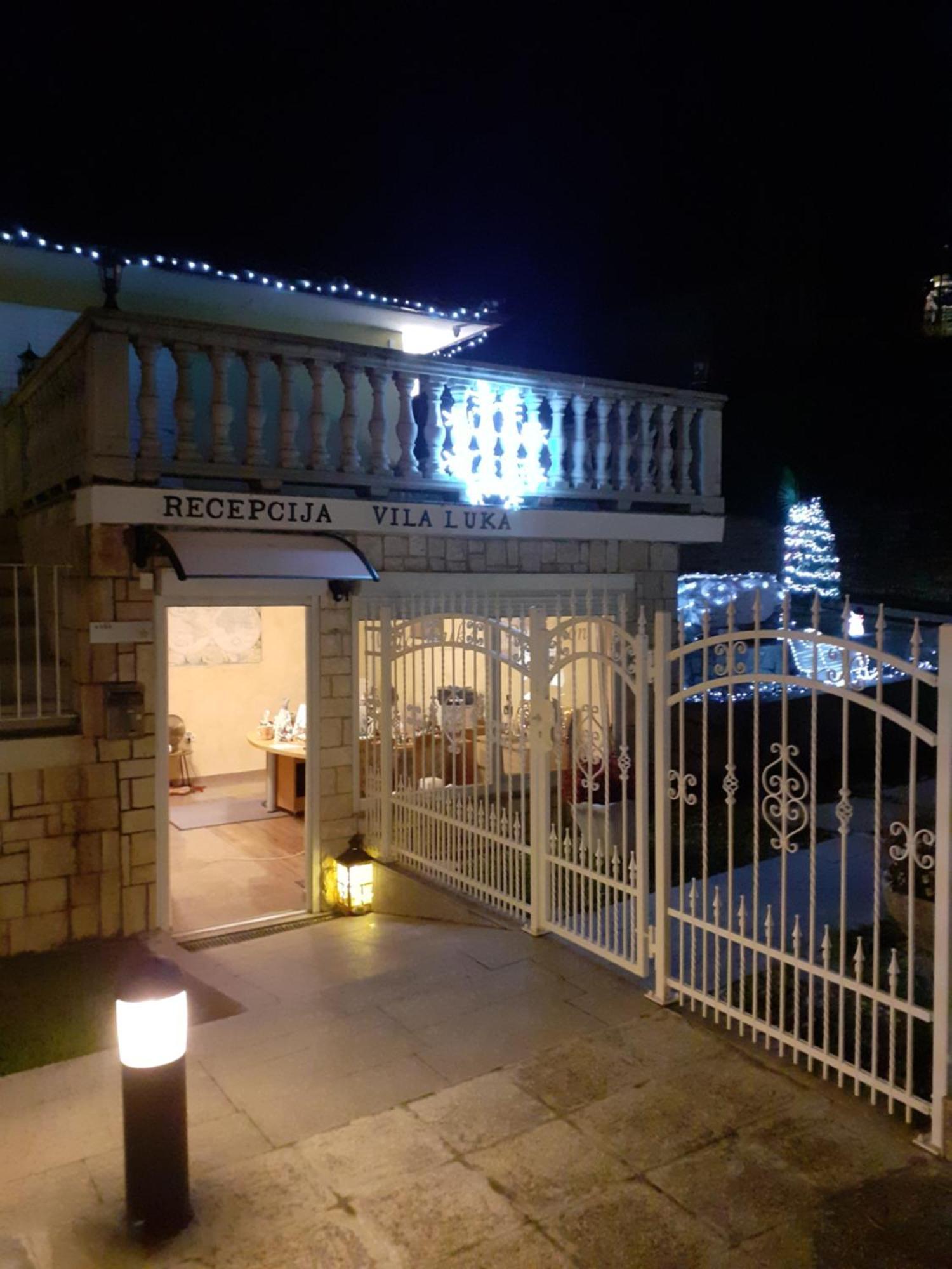 Guest House Vila Luka 波尔托罗 外观 照片