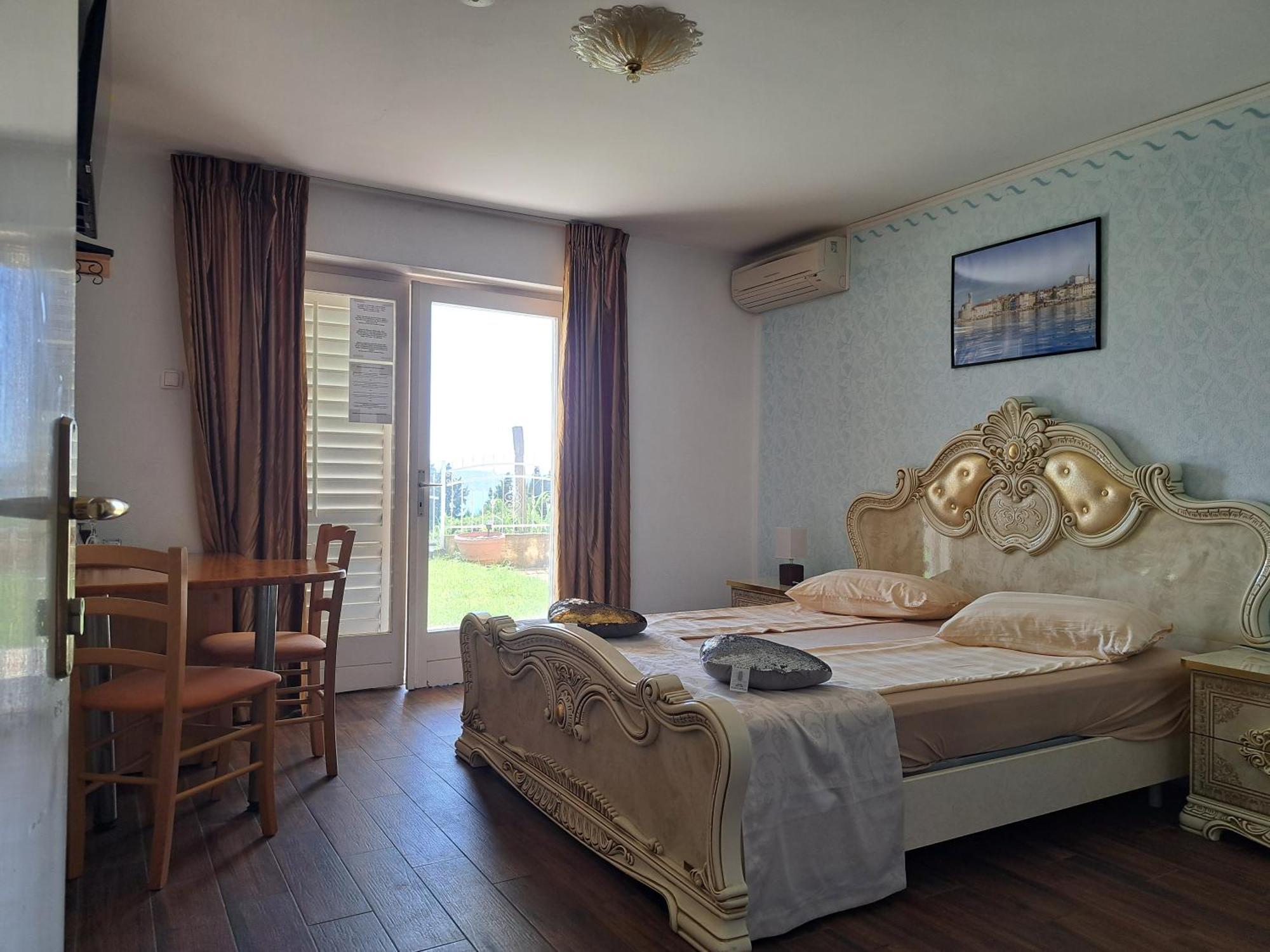 Guest House Vila Luka 波尔托罗 外观 照片
