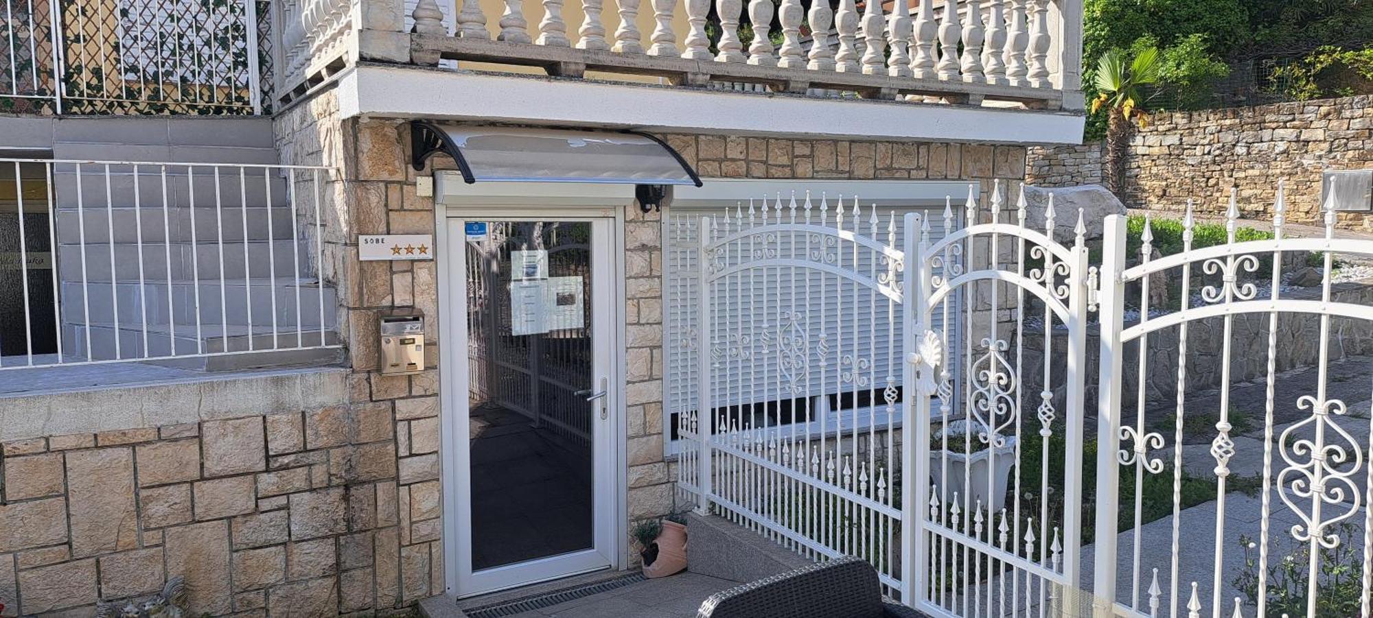 Guest House Vila Luka 波尔托罗 外观 照片