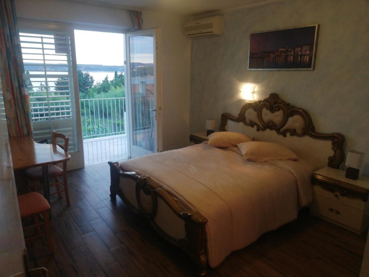 Guest House Vila Luka 波尔托罗 外观 照片